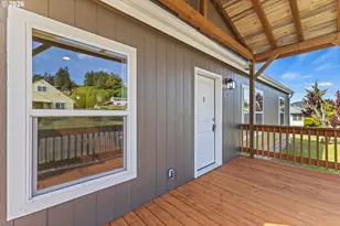 1314 Bothwick St, Myrtle Point, OR 97458 - Photo 2