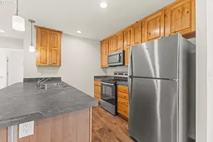 1314 Bothwick St, Myrtle Point, OR 97458 - Photo 12