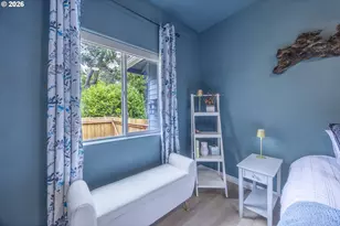 88090 Wind Leaf Way, Florence, OR 97439 - Photo 32