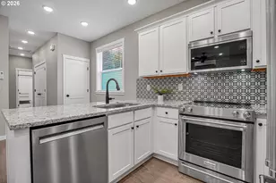 2308 SE Risley Ave, Milwaukie, OR 97267 - Photo 8