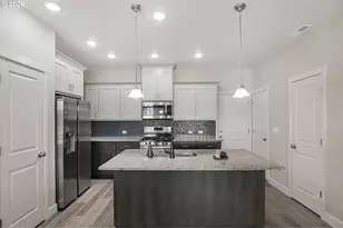 6826 SE Crimson Ln, Hillsboro, OR 97123 - Photo 6