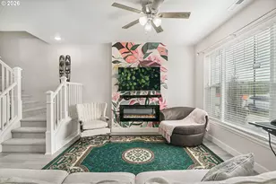 6826 SE Crimson Ln, Hillsboro, OR 97123 - Photo 4