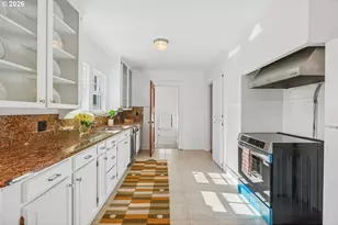 3568 NE Schuyler St, Portland, OR 97212 - Photo 14