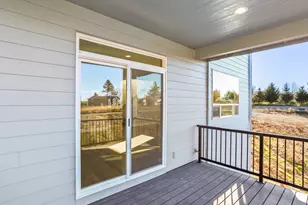 2252 E Otter Loop, La Center, WA 98629 - Photo 8