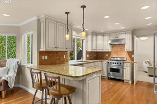 12878 SW Sierra Vista Dr, Lake Oswego, OR 97035 - Photo 12