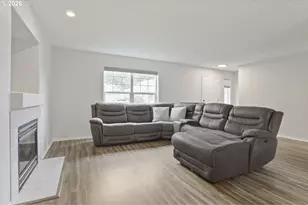 18137 Grey Ave, Sandy, OR 97055 - Photo 8