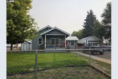 2012 Cove Ave, La Grande, OR 97850 - Photo 1