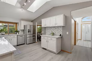 9811 NE 83rd St, Vancouver, WA 98662 - Photo 10