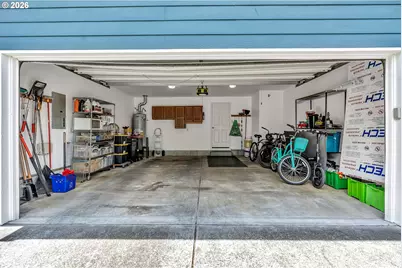 389 NW Sadie Ct, Hillsboro, OR 97124 - Photo 30