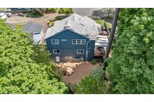 389 NW Sadie Ct, Hillsboro, OR 97124 - Photo 44