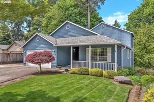 389 NW Sadie Ct, Hillsboro, OR 97124 - Photo 2