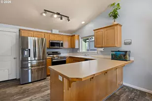1075 Bradshaw Ln, Creswell, OR 97426 - Photo 18