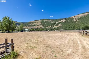 992 Hwy 142, Lyle, WA 98635 - Photo 18