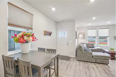 1933 NW Kent St, McMinnville, OR 97128 - Photo 12