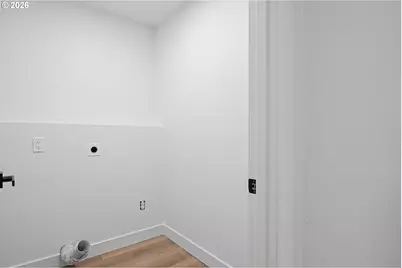 812 NE 28th St, Gresham, OR 97030 - Photo 24