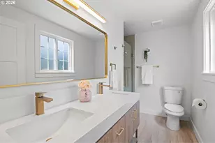 812 NE 28th St, Gresham, OR 97030 - Photo 36