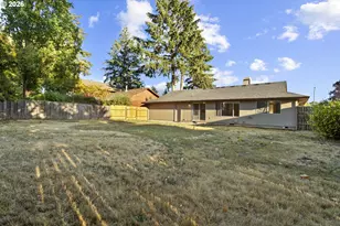 509 E Pinehurst Dr, Newberg, OR 97132 - Photo 40