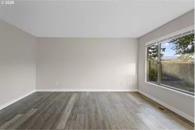 509 E Pinehurst Dr, Newberg, OR 97132 - Photo 10