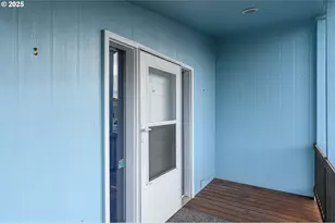 1005 Ferry St, Dayton, OR 97114 - Photo 6