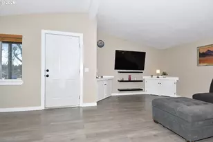 17848 SE Sue Ln, Sandy, OR 97055 - Photo 4