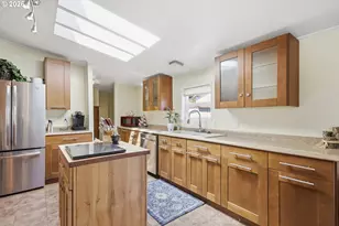 902 Acacia Ave, Garibaldi, OR 97118 - Photo 12