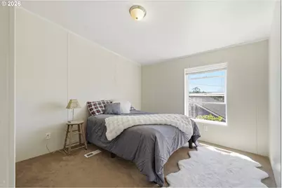 902 Acacia Ave, Garibaldi, OR 97118 - Photo 34