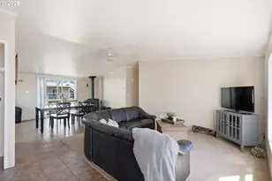 902 Acacia Ave, Garibaldi, OR 97118 - Photo 8