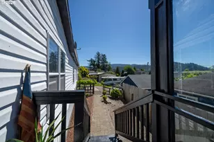 902 Acacia Ave, Garibaldi, OR 97118 - Photo 4