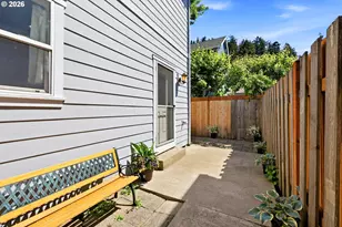 2597 SE 105th Ave, Portland, OR 97266 - Photo 28