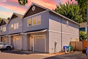 2597 SE 105th Ave, Portland, OR 97266 - Photo 2