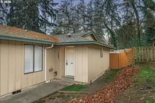 1587 SE Oak Grove Blvd, Milwaukie, OR 97267 - Photo 2