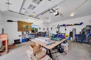 2105 9th St, Tillamook, OR 97141 - Photo 18