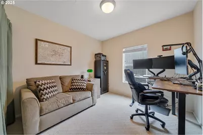 2105 9th St, Tillamook, OR 97141 - Photo 10