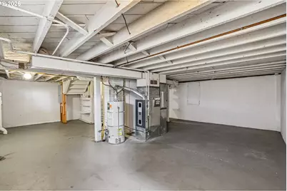 8124 SE Ash St, Portland, OR 97215 - Photo 26
