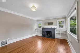 8124 SE Ash St, Portland, OR 97215 - Photo 4