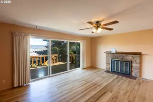 731 E 19th St, The Dalles, OR 97058 - Photo 6