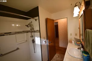 731 E 19th St, The Dalles, OR 97058 - Photo 24