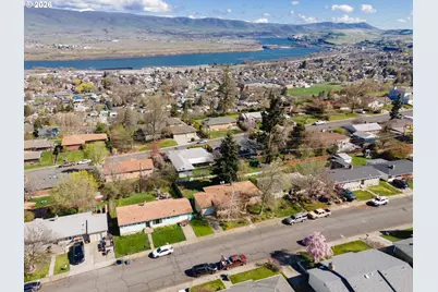 731 E 19th St, The Dalles, OR 97058 - Photo 32