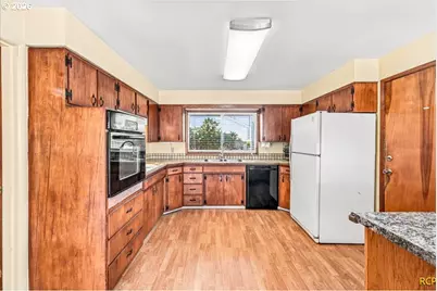 204 NW 69th St, Vancouver, WA 98665 - Photo 12
