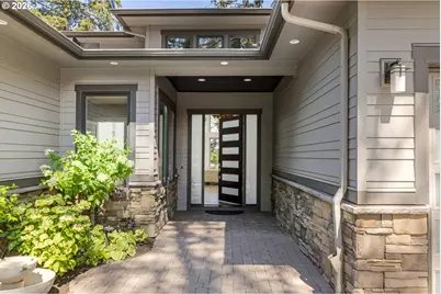1923 Mapleleaf Ct, Lake Oswego, OR 97034 - Photo 2
