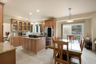 2744 NW Daysha Dr, Roseburg, OR 97471 - Photo 10