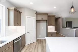 1100 NW 111th Cir, Vancouver, WA 98685 - Photo 10