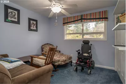 1821 NW Sellwood St, Roseburg, OR 97471 - Photo 12