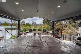 1821 NW Sellwood St, Roseburg, OR 97471 - Photo 38