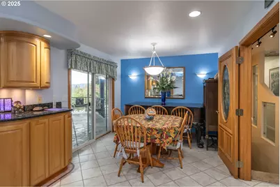 1821 NW Sellwood St, Roseburg, OR 97471 - Photo 6