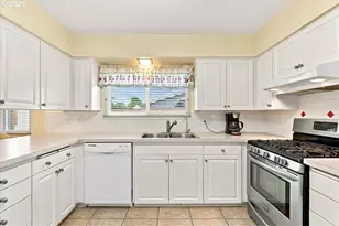 404 SE 2nd Ave, Battle Ground, WA 98604 - Photo 12