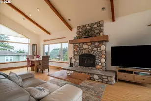 1122 Three Wood Dr, Bandon, OR 97411 - Photo 10
