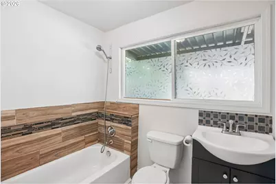 11745 SE Pine St, Portland, OR 97216 - Photo 24