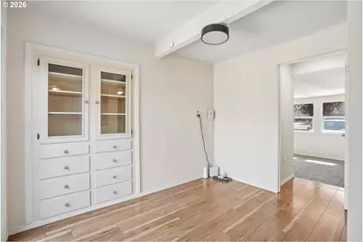 11745 SE Pine St, Portland, OR 97216 - Photo 12