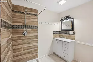 11745 SE Pine St, Portland, OR 97216 - Photo 22